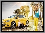 Palmy, Mężczyzna, Opel Astra GTC, Samochód, Kobieta